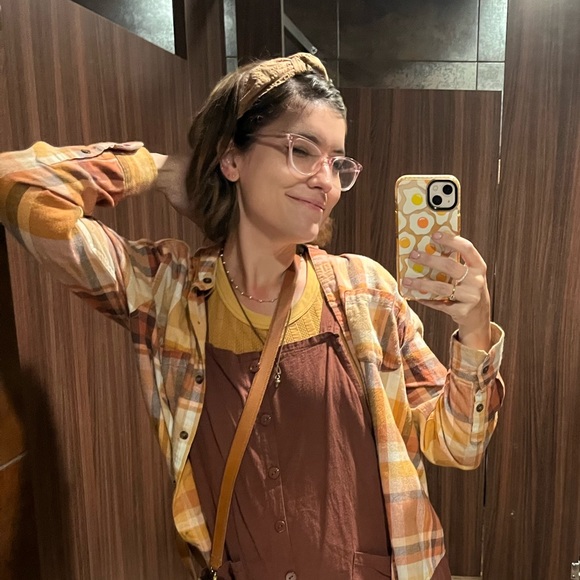 Meet your Posher, Ariel - Picture 1 of 1